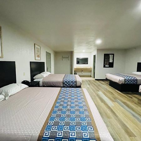 Budget Inn Ада Экстерьер фото